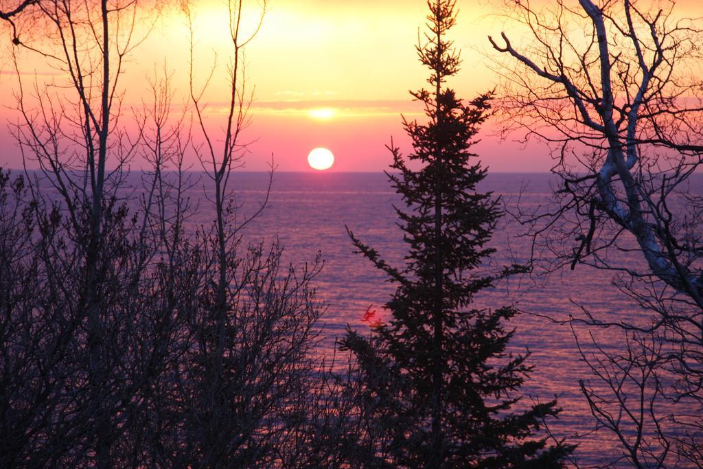Cliff Dweller On Lake Superior Tofte المظهر الخارجي الصورة
