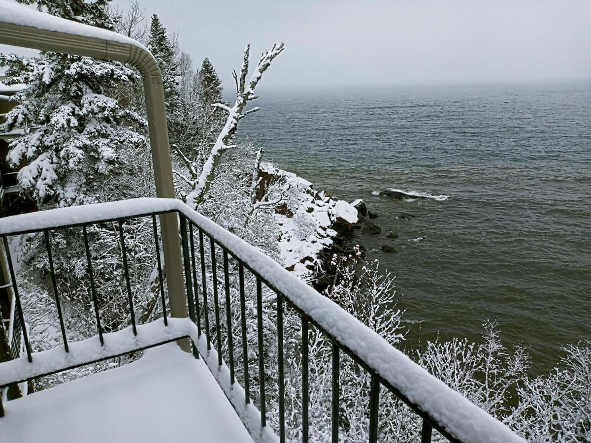 Cliff Dweller On Lake Superior Tofte المظهر الخارجي الصورة