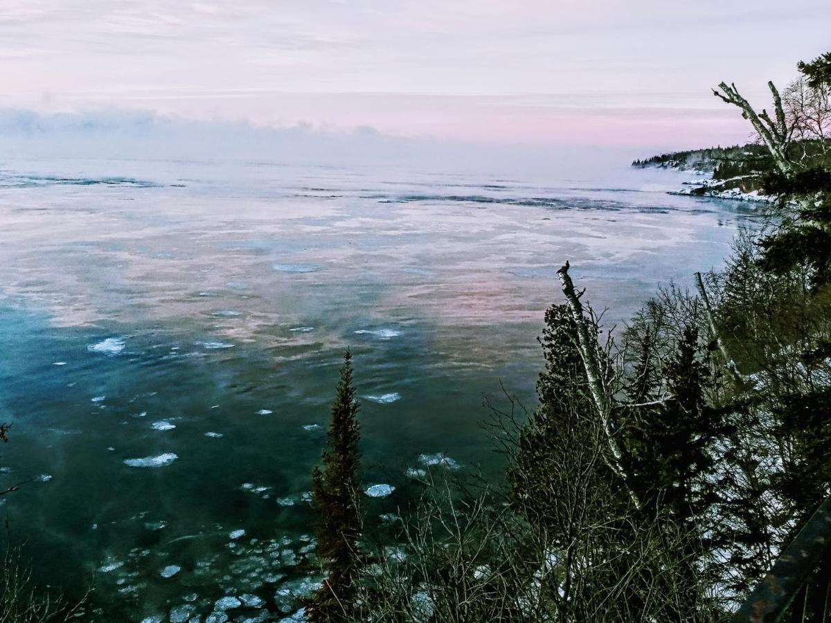 Cliff Dweller On Lake Superior Tofte المظهر الخارجي الصورة